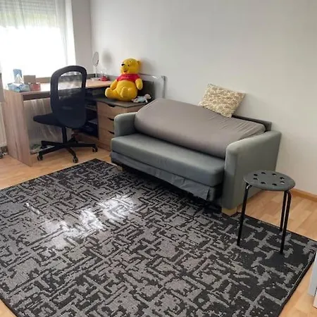 Apartment Schoene Zimmer-wohnung *